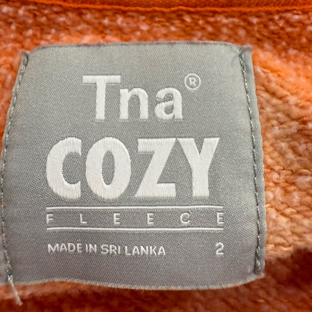 Aritzia Tna Cozy Sweatshirt Womens Orange Tie Dye Cropped Fleece Boyfriend - Picture 6 of 6